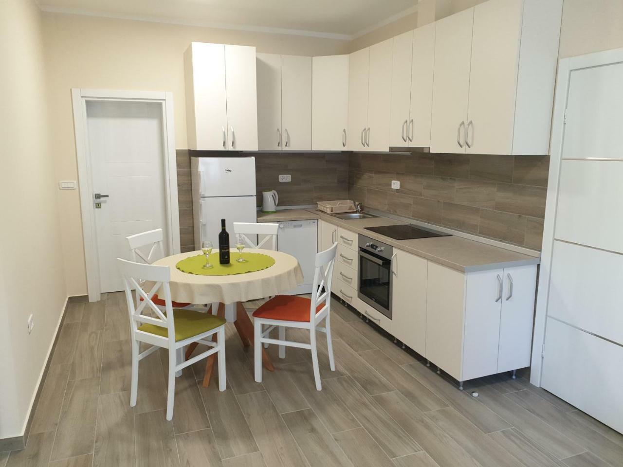 Apartments Jadran Tivat Luaran gambar