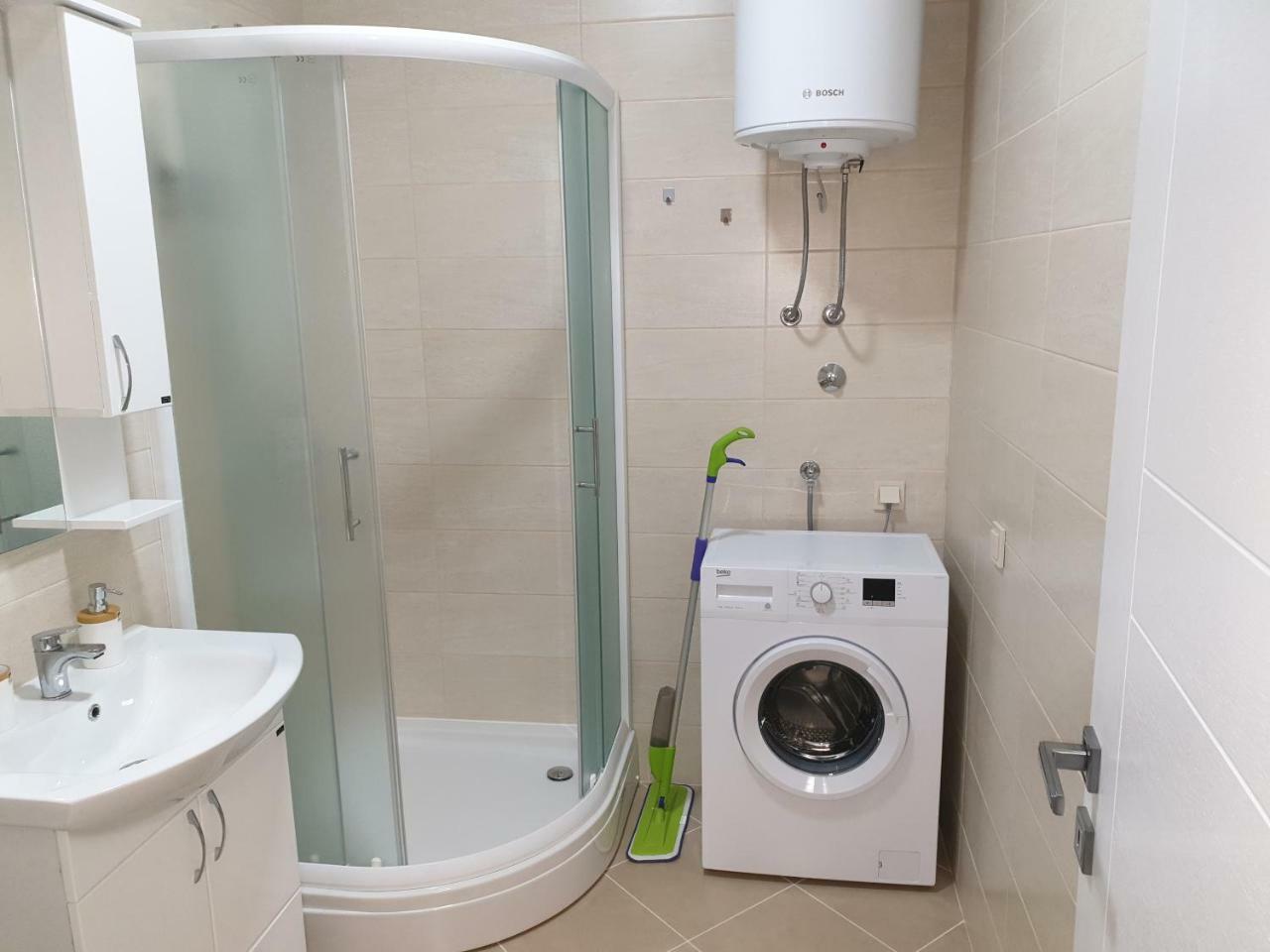 Apartments Jadran Tivat Luaran gambar