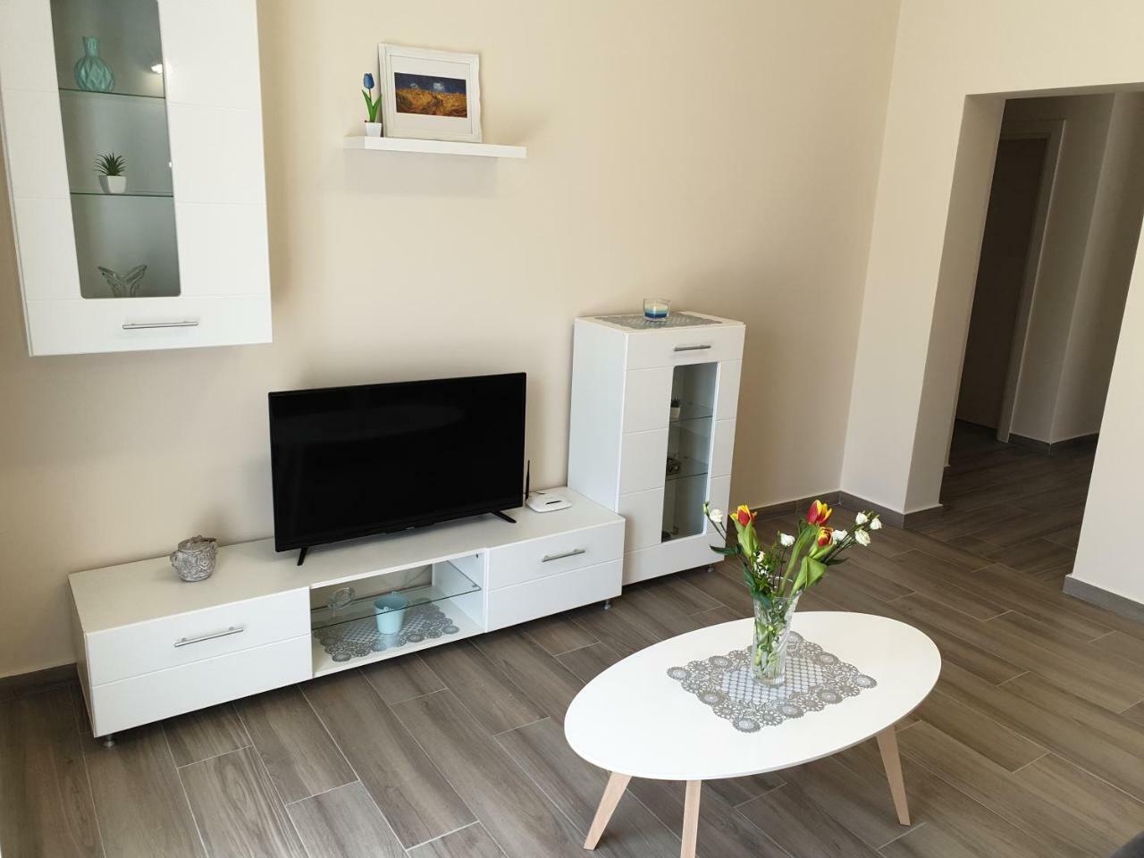 Apartments Jadran Tivat Luaran gambar