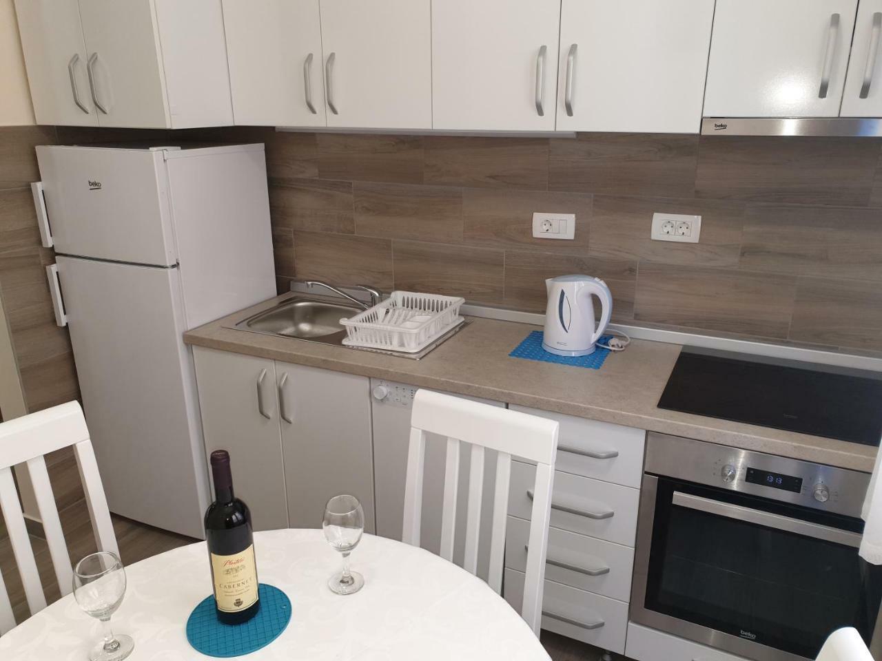 Apartments Jadran Tivat Luaran gambar