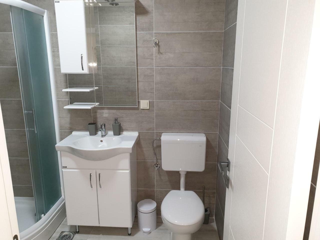 Apartments Jadran Tivat Luaran gambar