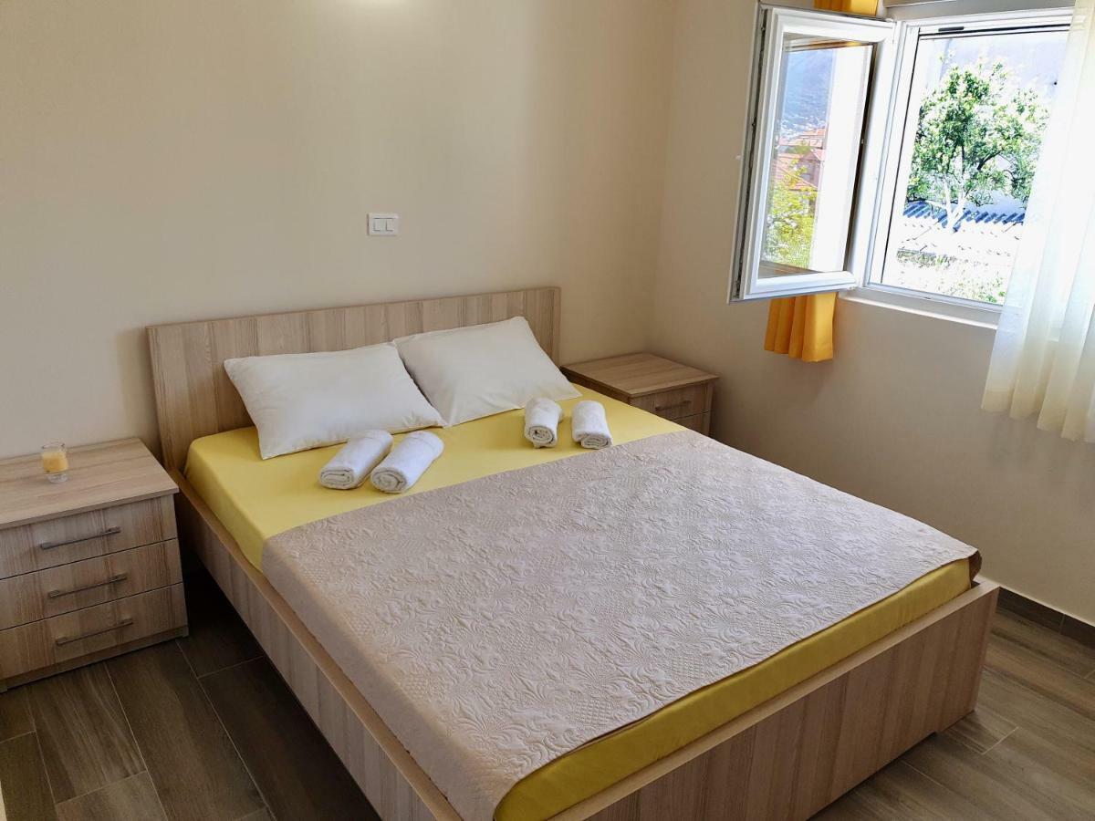 Apartments Jadran Tivat Luaran gambar