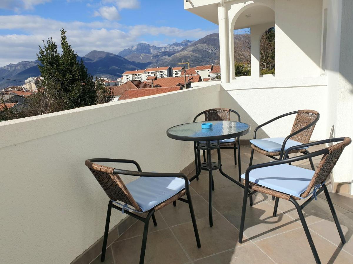 Apartments Jadran Tivat Luaran gambar