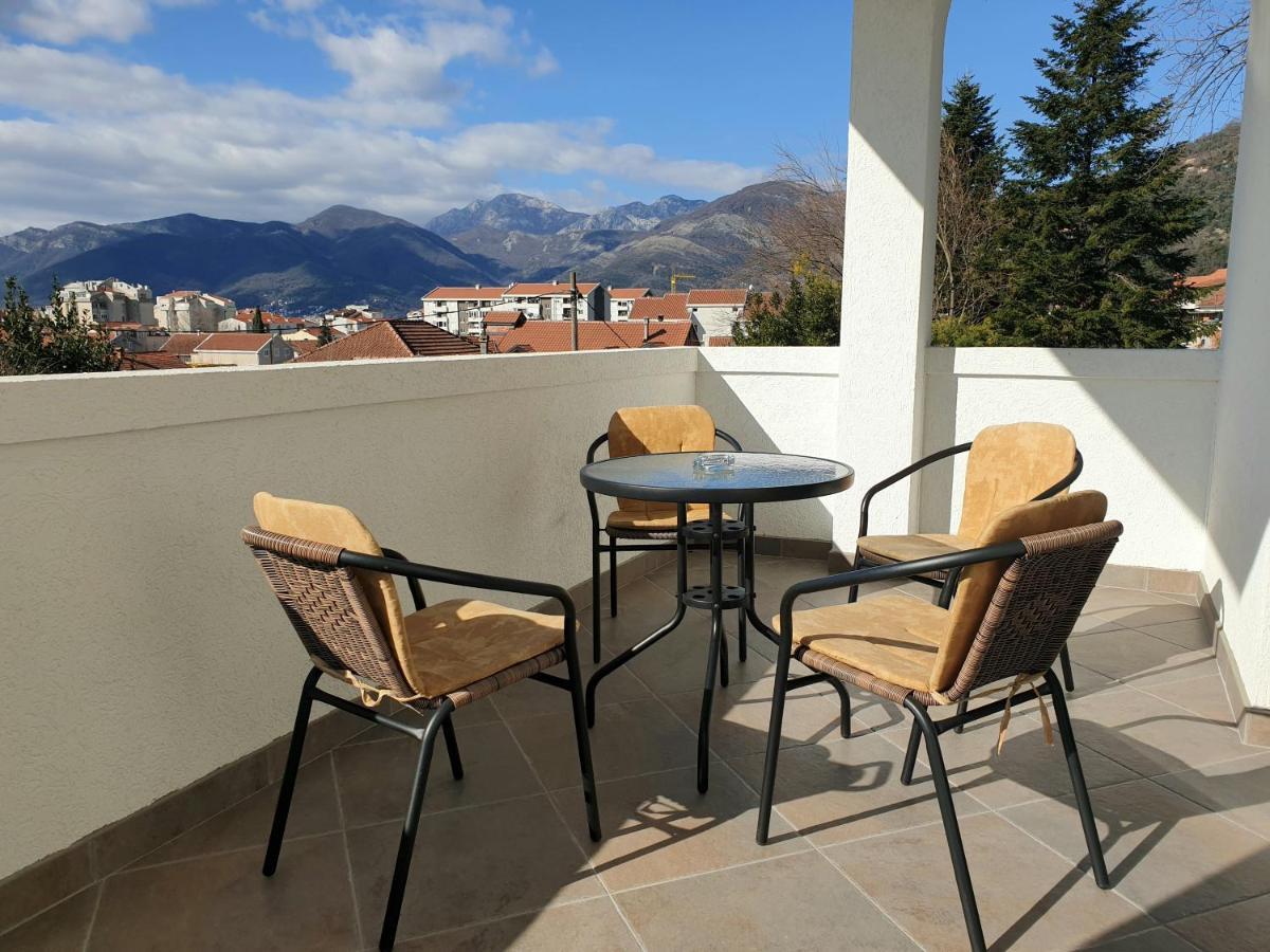 Apartments Jadran Tivat Luaran gambar